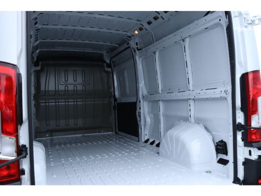 Fiat Ducato 2.2 MultiJet 140 pk S&S L3H2 3.3t | € 9.972,- Voorraad Voordeel | 3,9% Financial Lease | | Achter... ActivLease financial lease