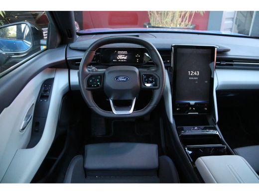 Ford Explorer Premium Extended Range RWD 77 kWh AGR | Pano | Head-Up | B&O | Matrix LED | Trekhaak ActivLease financial lease