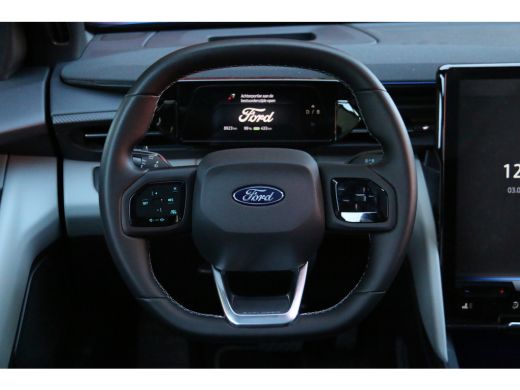 Ford Explorer Premium Extended Range RWD 77 kWh AGR | Pano | Head-Up | B&O | Matrix LED | Trekhaak ActivLease financial lease