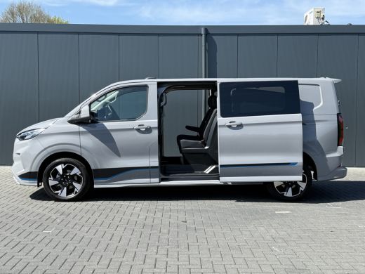 Ford Transit Custom 2.0 TDCI 170 PK AUTOMAAT / L2H1 / Limited Sport / 6 PERS DUBBEL CABINE / 2x SCHUIFDEUR / CAMERA /... ActivLease financial lease