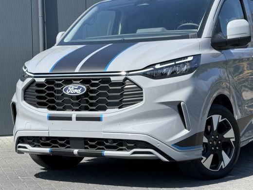 Ford Transit Custom 2.0 TDCI 170 PK AUTOMAAT / L2H1 / Limited Sport / 6 PERS DUBBEL CABINE / 2x SCHUIFDEUR / CAMERA /... ActivLease financial lease
