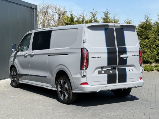 Ford Transit Custom 2.0 TDCI 170 PK AUTOMAAT / L2H1 / Limited Sport / 6 PERS DUBBEL CABINE / 2x SCHUIFDEUR / CAMERA /... ActivLease financial lease