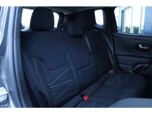 Jeep Renegade Jeep 4xe 240 Plug-in Hybrid Electric Upland | Adaptieve Cruise | PDC V/A | Navi | Carplay | Clima... ActivLease financial lease