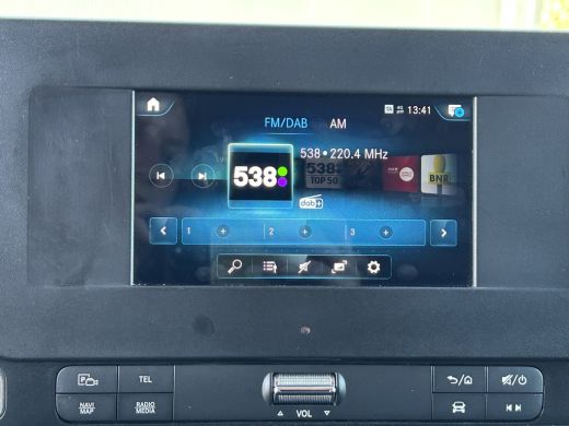 Mercedes Sprinter 317 CDI 170 PK / L2H2 / AIRCO / CRUISE / CAMERA / NAVIGATIE / 3-ZITS ActivLease financial lease