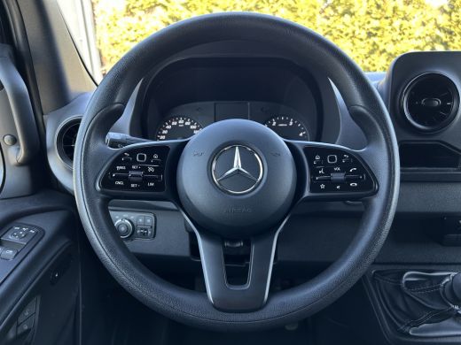 Mercedes Sprinter 317 CDI 170 PK / L2H2 / AIRCO / CRUISE / CAMERA / NAVIGATIE / 3-ZITS ActivLease financial lease