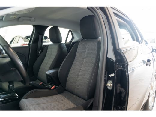 Opel Corsa 1.2 Edition | Apple Carplay & Android Auto | Verwarmd Stuurwiel | Parkeersensoren | ActivLease financial lease