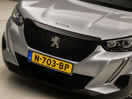 Peugeot 2008 1.2 PureTech Sport (APPLE CARPLAY, CLIMATE, 360 CAMERA, LED KOPLAMPEN, SPORTSTOELEN, GETINT GLAS,... ActivLease financial lease