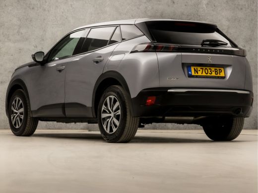 Peugeot 2008 1.2 PureTech Sport (APPLE CARPLAY, CLIMATE, 360 CAMERA, LED KOPLAMPEN, SPORTSTOELEN, GETINT GLAS,... ActivLease financial lease