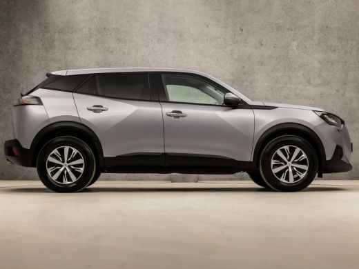 Peugeot 2008 1.2 PureTech Sport (APPLE CARPLAY, CLIMATE, 360 CAMERA, LED KOPLAMPEN, SPORTSTOELEN, GETINT GLAS,... ActivLease financial lease