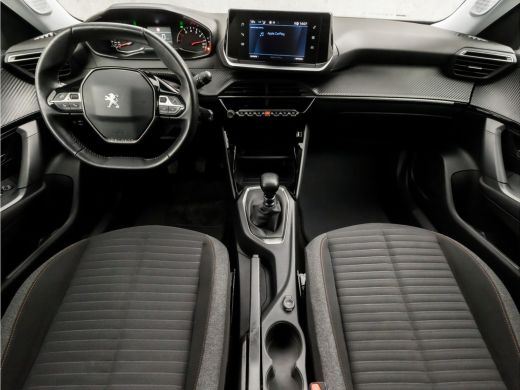 Peugeot 2008 1.2 PureTech Sport (APPLE CARPLAY, CLIMATE, 360 CAMERA, LED KOPLAMPEN, SPORTSTOELEN, GETINT GLAS,... ActivLease financial lease