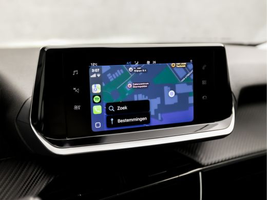 Peugeot 2008 1.2 PureTech Sport (APPLE CARPLAY, CLIMATE, 360 CAMERA, LED KOPLAMPEN, SPORTSTOELEN, GETINT GLAS,... ActivLease financial lease