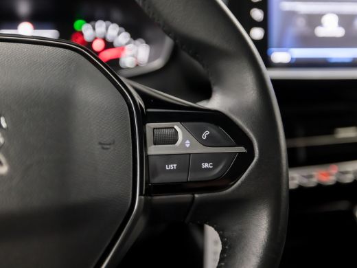 Peugeot 208 1.2 PureTech Sport (APPLE CARPLAY, GROOT NAVI, LM VELGEN, SPORTSTOELEN, CRUISE, PARKEERSENSOREN, ... ActivLease financial lease