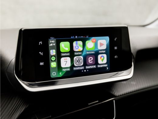 Peugeot 208 1.2 PureTech Sport (APPLE CARPLAY, GROOT NAVI, LM VELGEN, SPORTSTOELEN, CRUISE, PARKEERSENSOREN, ... ActivLease financial lease