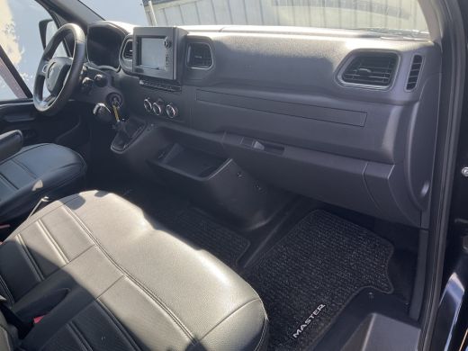 Renault Master 3-Pers 2.3 dCi 150pk L3H2 Energy Euro6 Nav/Cam Trekhaak Lang Hoog T35 ActivLease financial lease