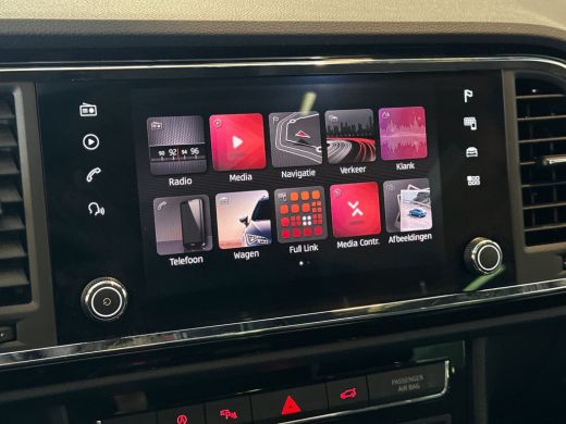 Seat Ateca 1.5 150pk TSI FR Business Intense / Upgrade Tech & Music / Top View Camera / Panoramisch schuif/ ... ActivLease financial lease