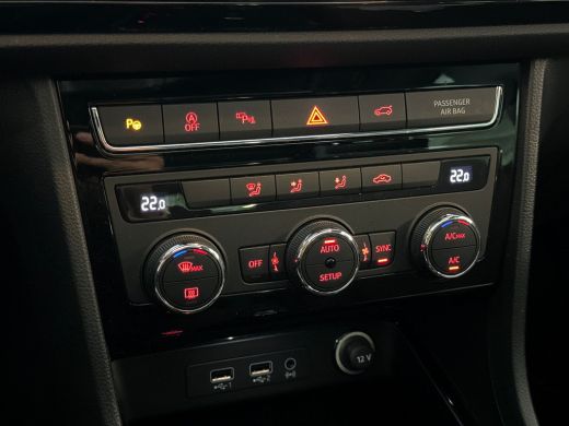 Seat Ateca 1.5 150pk TSI FR Business Intense / Upgrade Tech & Music / Top View Camera / Panoramisch schuif/ ... ActivLease financial lease