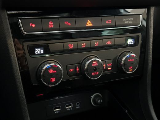 Seat Ateca 1.5 150pk TSI FR Business Intense / Upgrade Tech & Music / Top View Camera / Panoramisch schuif/ ... ActivLease financial lease