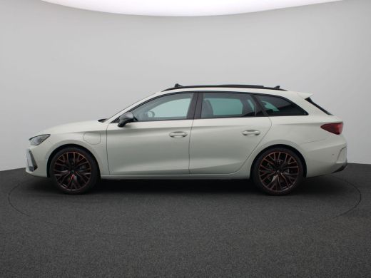 Seat Leon Sportstourer 1.5 TSI e-Hybrid VZ Performance 272 PK DSG matrix led, schuif-kanteldak, achteruitrijcamera, stuu... ActivLease financial lease