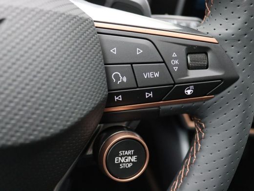 Seat Leon Sportstourer 1.5 TSI e-Hybrid VZ Performance 272 PK DSG matrix led, schuif-kanteldak, achteruitrijcamera, stuu... ActivLease financial lease