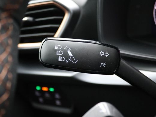 Seat Leon Sportstourer 1.5 TSI e-Hybrid VZ Performance 272 PK DSG matrix led, schuif-kanteldak, achteruitrijcamera, stuu... ActivLease financial lease