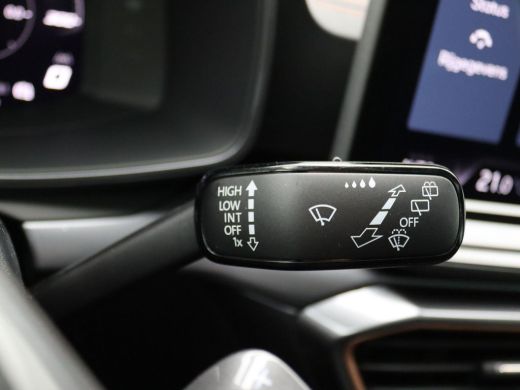 Seat Leon Sportstourer 1.5 TSI e-Hybrid VZ Performance 272 PK DSG matrix led, schuif-kanteldak, achteruitrijcamera, stuu... ActivLease financial lease