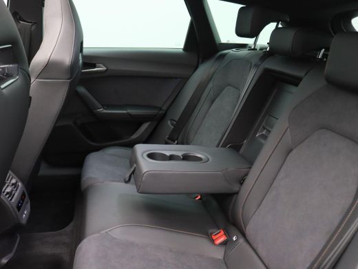 Seat Leon Sportstourer 1.5 TSI e-Hybrid VZ Performance 272 PK DSG matrix led, schuif-kanteldak, achteruitrijcamera, stuu... ActivLease financial lease