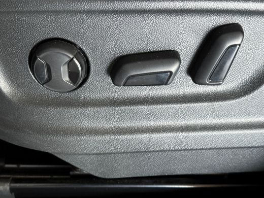 Skoda Kodiaq 1.5 150pk TSI Sportline Business / Achteruitrijcamera / Verwarmbare vóórruit / Panoramadak / Lede... ActivLease financial lease