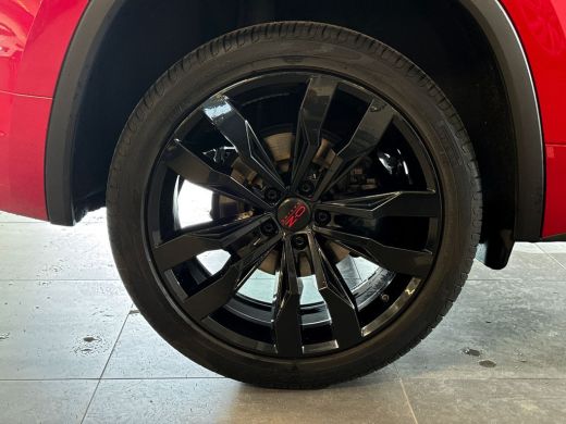 Skoda Kodiaq 1.5 150pk TSI Sportline Business / Achteruitrijcamera / Verwarmbare vóórruit / Panoramadak / Lede... ActivLease financial lease