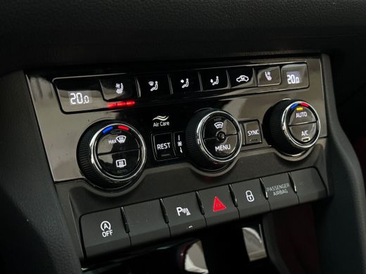 Skoda Kodiaq 1.5 150pk TSI Sportline Business / Achteruitrijcamera / Verwarmbare vóórruit / Panoramadak / Lede... ActivLease financial lease
