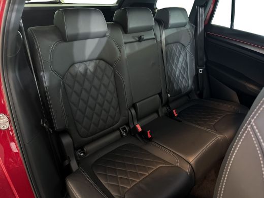 Skoda Kodiaq 1.5 150pk TSI Sportline Business / Achteruitrijcamera / Verwarmbare vóórruit / Panoramadak / Lede... ActivLease financial lease