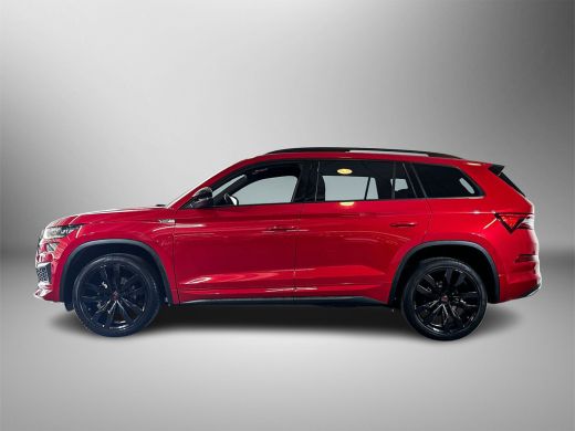 Skoda Kodiaq 1.5 150pk TSI Sportline Business / Achteruitrijcamera / Verwarmbare vóórruit / Panoramadak / Lede... ActivLease financial lease