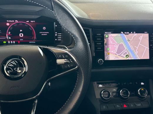 Skoda Kodiaq 1.5 150pk TSI Sportline Business / Achteruitrijcamera / Verwarmbare vóórruit / Panoramadak / Lede... ActivLease financial lease