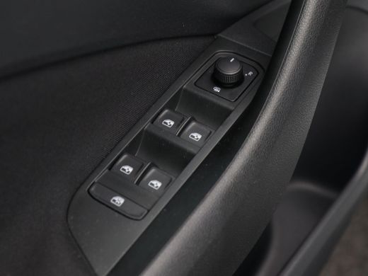 Skoda Scala 1.0 TSi 110 Pk Automaat Sport Business | Full LED | Navigatie | Privacy Glass | Sportstoelen | 16... ActivLease financial lease