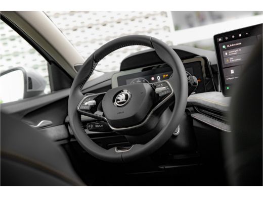 Skoda Superb ŠKODA First Edition | Achteruitrijcamera | Climatronic, elektronische airconditioning met 3 klima... ActivLease financial lease