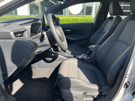 Toyota Corolla Touring Sports Hybrid 140 Dynamic ActivLease financial lease