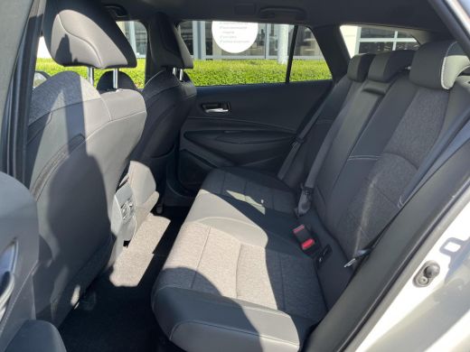 Toyota Corolla Touring Sports Hybrid 140 Dynamic ActivLease financial lease