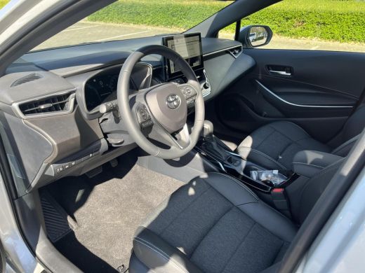 Toyota Corolla Touring Sports Hybrid 140 Dynamic ActivLease financial lease