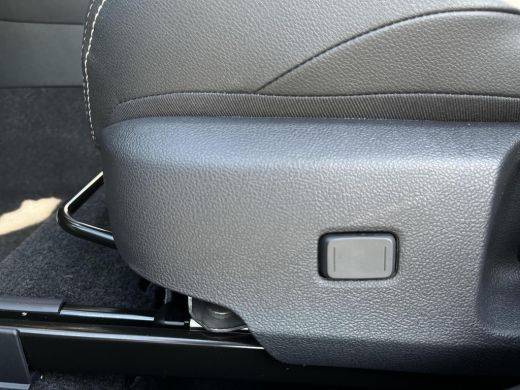 Toyota Corolla Touring Sports Hybrid 140 Dynamic ActivLease financial lease