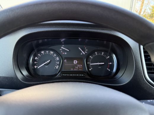 Toyota ProAce Worker 2.0 D-4D 145 PK / L2H1 / 1e EIG. / AIRCO / CRUISE / 3-ZITS / DAB / CARPLAY ActivLease financial lease