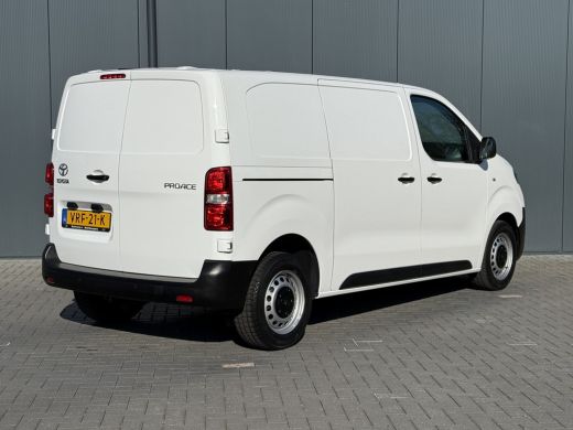 Toyota ProAce Worker 2.0 D-4D 145 PK / L2H1 / 1e EIG. / AIRCO / CRUISE / 3-ZITS / DAB / CARPLAY ActivLease financial lease
