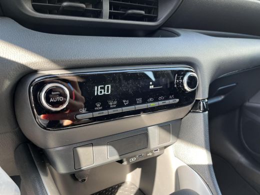Toyota Yaris 1.5 Hybrid 115 Comfort ActivLease financial lease