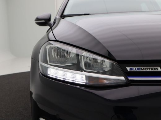 Volkswagen GOLF Variant 1.5 TSi 130 Pk Automaat Highline | Navigatie | Trekhaak | 17 Inch | Virtual Dashboard | Adaptive ... ActivLease financial lease
