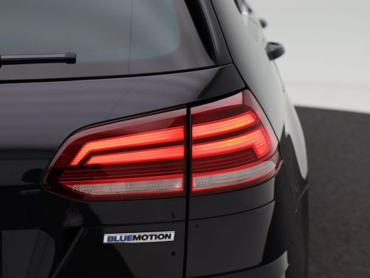 Volkswagen GOLF Variant 1.5 TSi 130 Pk Automaat Highline | Navigatie | Trekhaak | 17 Inch | Virtual Dashboard | Adaptive ... ActivLease financial lease