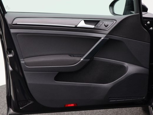 Volkswagen GOLF Variant 1.5 TSi 130 Pk Automaat Highline | Navigatie | Trekhaak | 17 Inch | Virtual Dashboard | Adaptive ... ActivLease financial lease