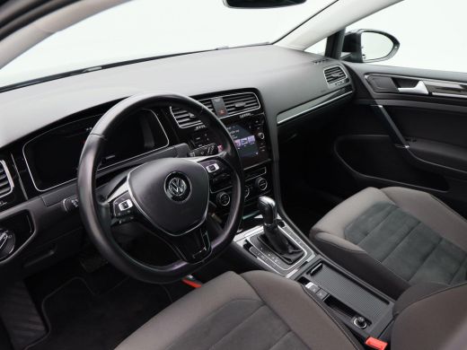 Volkswagen GOLF Variant 1.5 TSi 130 Pk Automaat Highline | Navigatie | Trekhaak | 17 Inch | Virtual Dashboard | Adaptive ... ActivLease financial lease