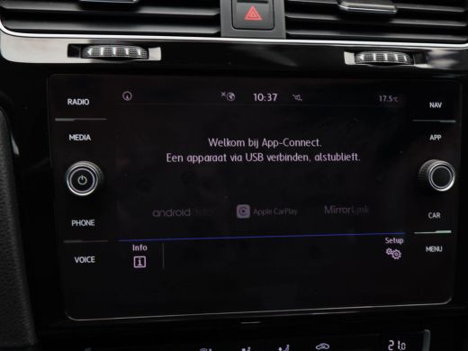 Volkswagen GOLF Variant 1.5 TSi 130 Pk Automaat Highline | Navigatie | Trekhaak | 17 Inch | Virtual Dashboard | Adaptive ... ActivLease financial lease