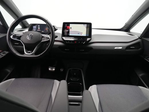 Volkswagen ID.3 First Plus 58 kWh 204pk Navigatie Camera Acc Lm Velgen Demo JP ActivLease financial lease