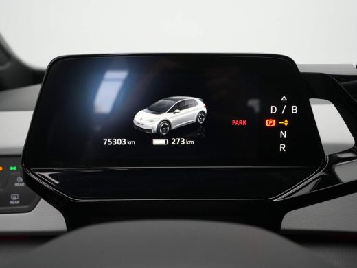 Volkswagen ID.3 First Plus 58 kWh 204pk Navigatie Camera Acc Lm Velgen Demo JP ActivLease financial lease