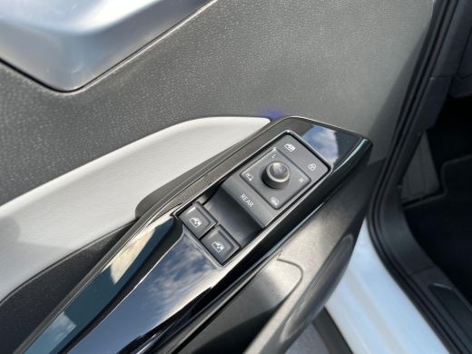 Volkswagen ID.3 Pro Edition Advantage 58 kWh | LED verlichting | ACC | Navigatie | Apple Carplay | ActivLease financial lease