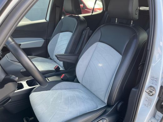 Volkswagen ID.3 Pro Edition Advantage 58 kWh | LED verlichting | ACC | Navigatie | Apple Carplay | ActivLease financial lease